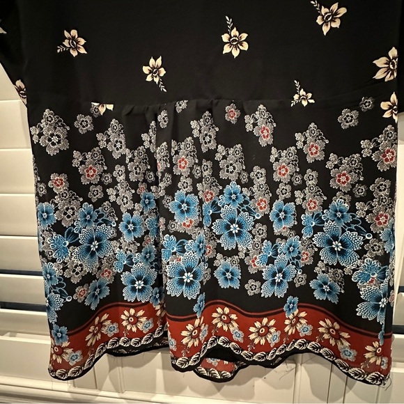 Bershka Women’s Black Floral Paisley Print Short Dress V Neckline sz L - Picture 9 of 10